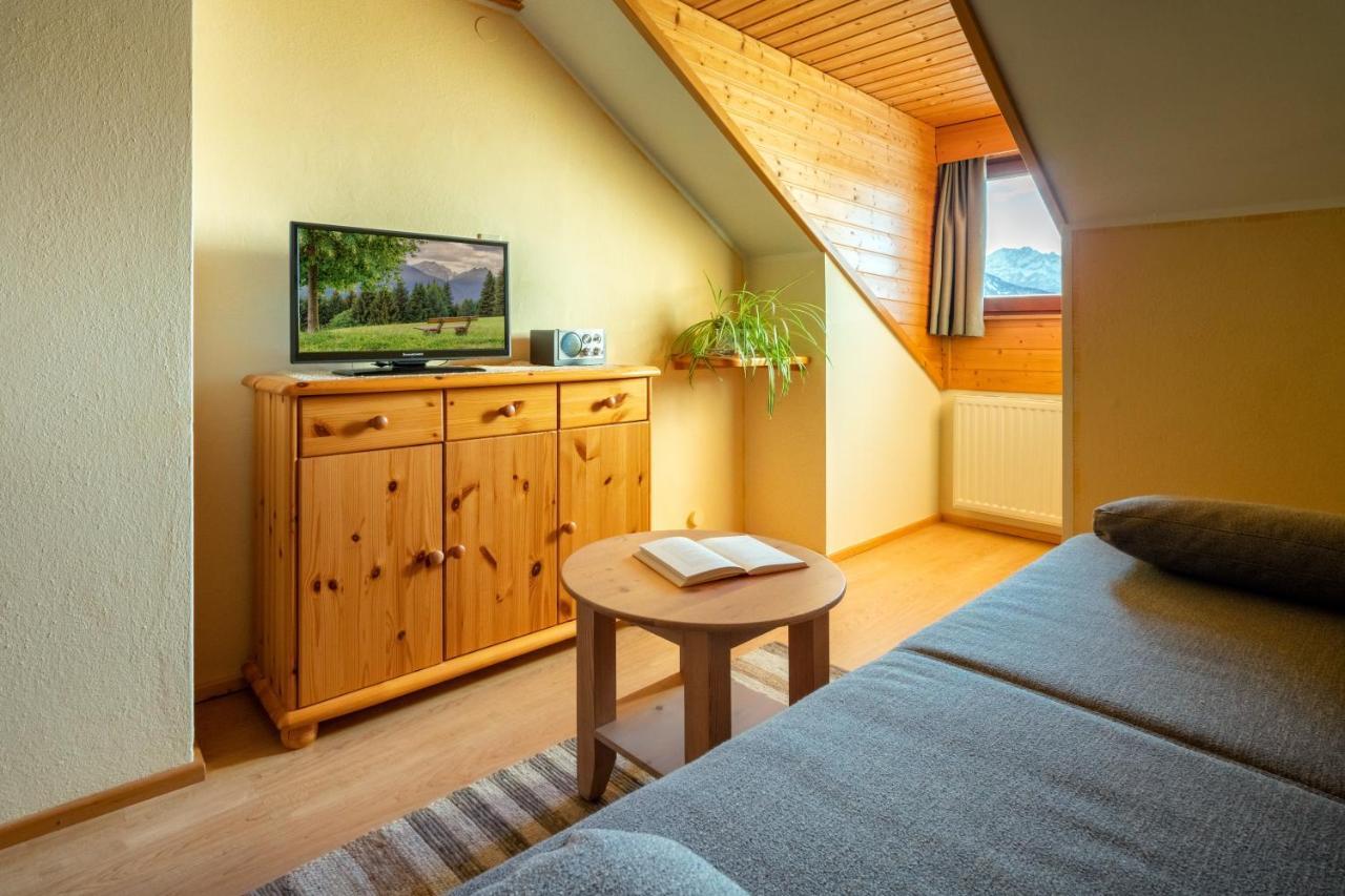 Hauserhof Am Goldberg เดลลัค ภายนอก รูปภาพ